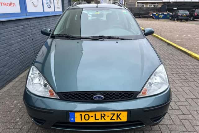 Ford Focus (2003) thumbnail 4