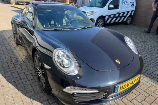 Porsche 911 (2016) thumbnail 4