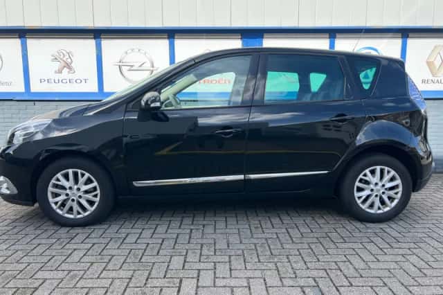 Renault Scénic (2012) thumbnail 1