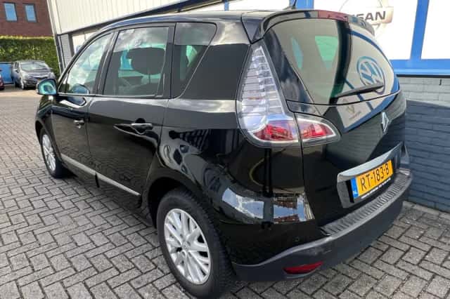 Renault Scénic (2012) thumbnail 3