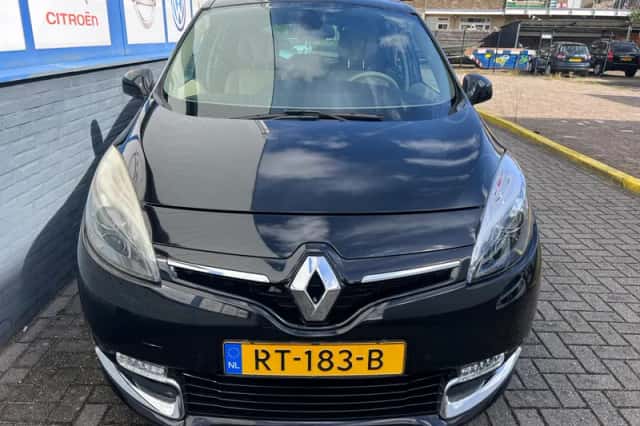 Renault Scénic (2012) thumbnail 4