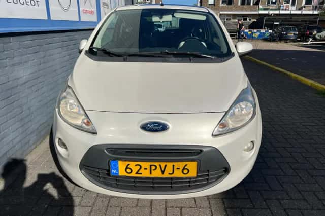 Ford Ka (2011) thumbnail 3