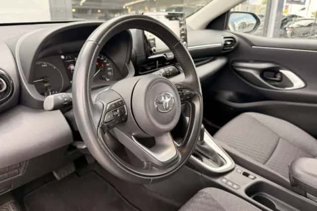 Toyota Yaris (2023) thumbnail 5