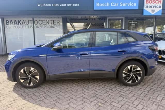 Volkswagen ID.4 (2023) thumbnail 3