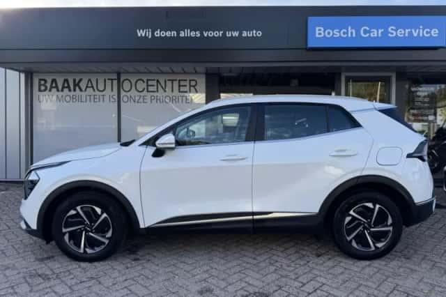 Kia Sportage (2022) thumbnail 3