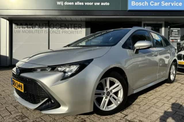 Toyota Corolla (2022) thumbnail 2
