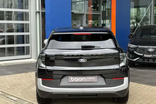 Ford Explorer (2026) thumbnail 5
