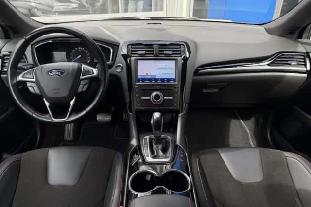 Ford Mondeo (2021) thumbnail 2