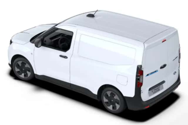 Ford E-Transit Courier (2026) thumbnail 5