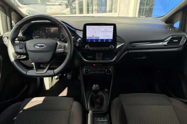 Ford Fiesta (2021) thumbnail 3