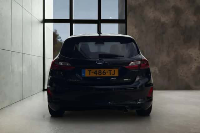 Ford Fiesta (2023) thumbnail 3
