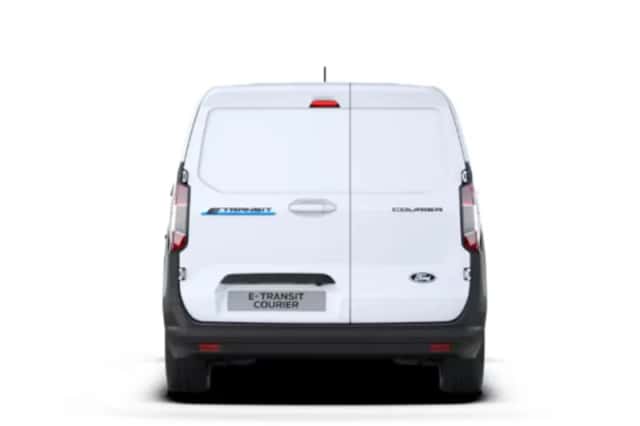 Ford E-Transit Courier (2026) thumbnail 3
