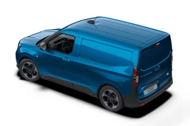 Ford E-Transit Courier (2025) thumbnail 6