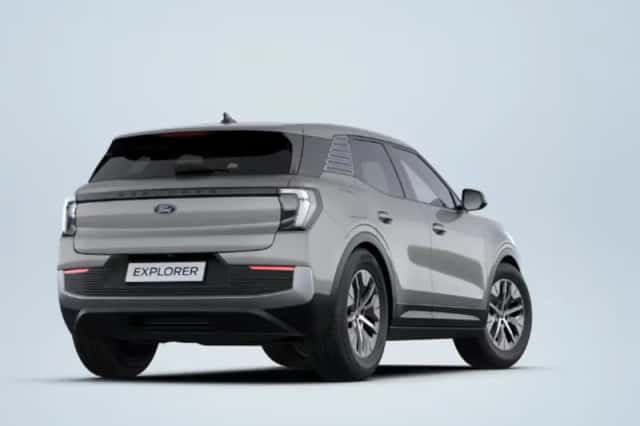 Ford Explorer (2026) thumbnail 4