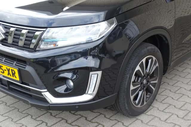 Suzuki Vitara (2024) thumbnail 3