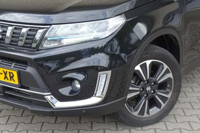 Suzuki Vitara (2024) thumbnail 4
