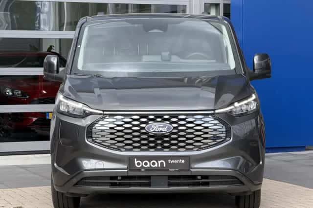 Ford E-Transit Custom (2026) thumbnail 2