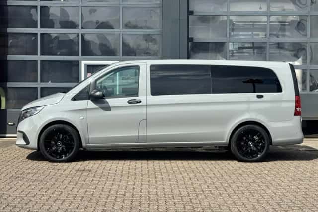 Mercedes-Benz Vito (2024) thumbnail 4