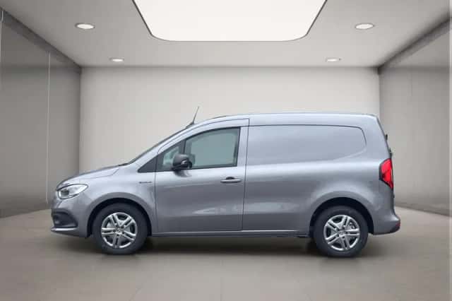 Mercedes-Benz eCitan (2026) thumbnail 3