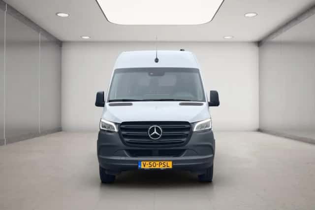 Mercedes-Benz Sprinter (2020) thumbnail 2