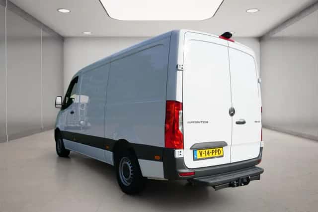 Mercedes-Benz Sprinter (2026) thumbnail 4