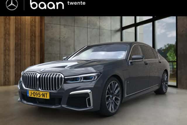 BMW 7-Serie (2020) thumbnail 1