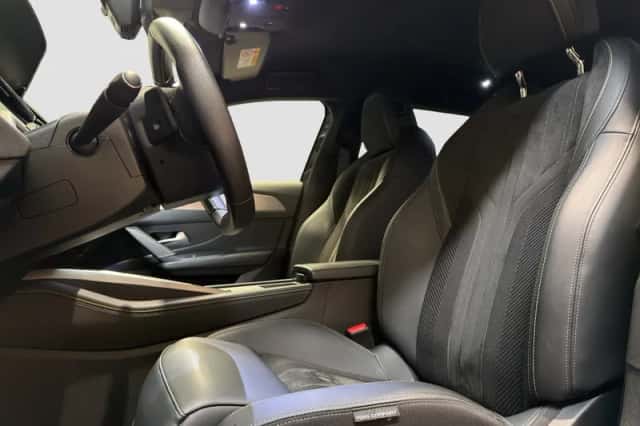 Peugeot 308 (2024) thumbnail 4