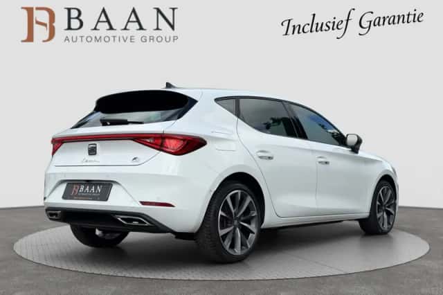 SEAT Leon (2021) thumbnail 2