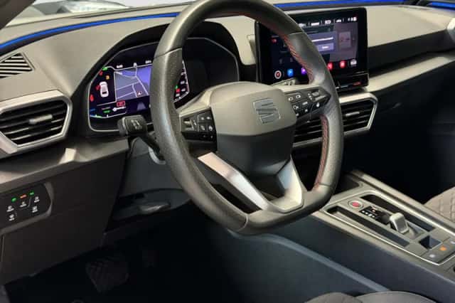 SEAT Leon (2021) thumbnail 3