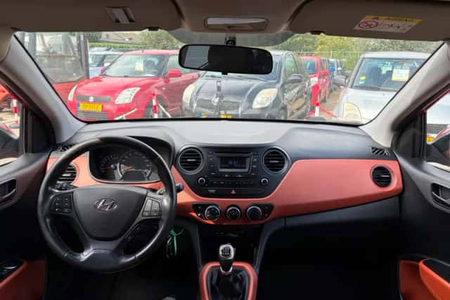 Hyundai i10 (2016) thumbnail 2
