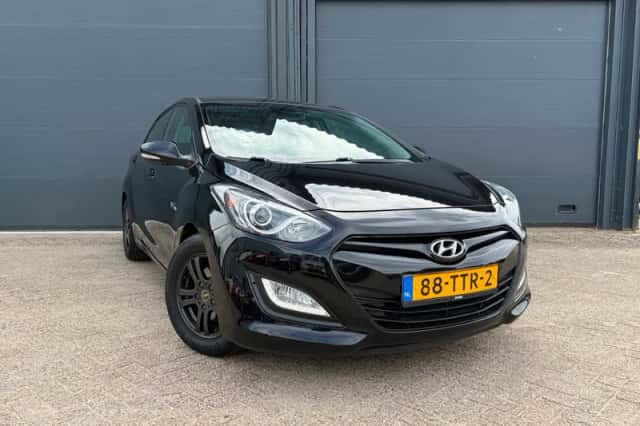 Hyundai i30 (2012) thumbnail 1