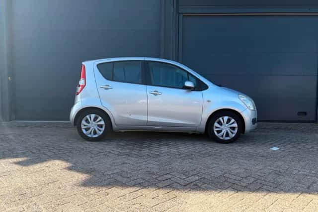 Suzuki Splash (2011) thumbnail 4