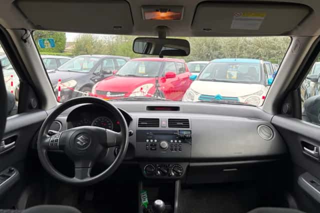Suzuki Swift (2007) thumbnail 2