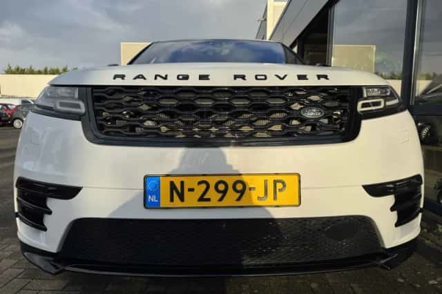 Land Rover Range Rover Velar (2019) thumbnail 3