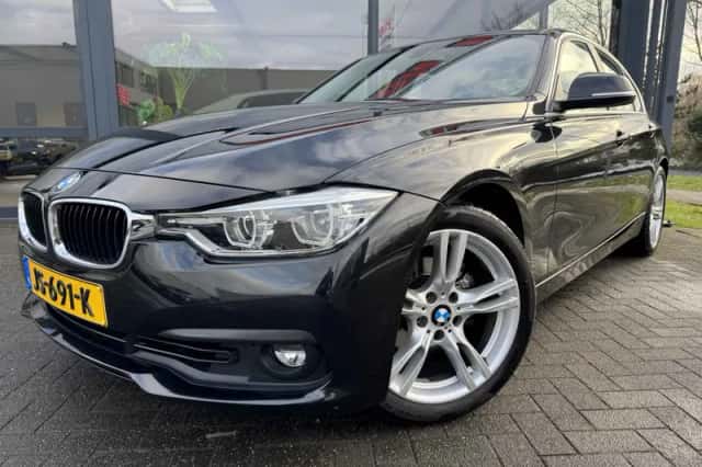 BMW 3-Serie (2016) thumbnail 1