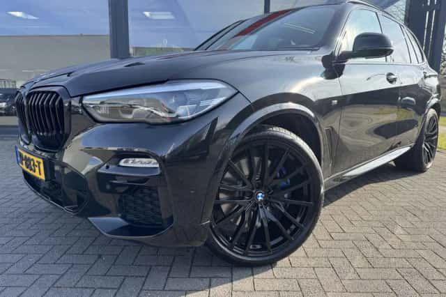 BMW X5 (2019) thumbnail 1