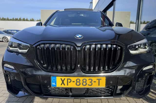 BMW X5 (2019) thumbnail 3