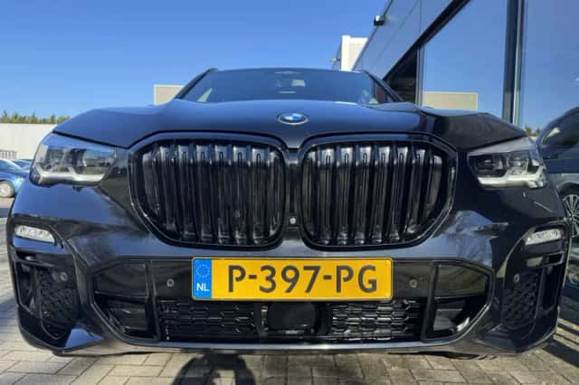 BMW X5 (2018) thumbnail 3