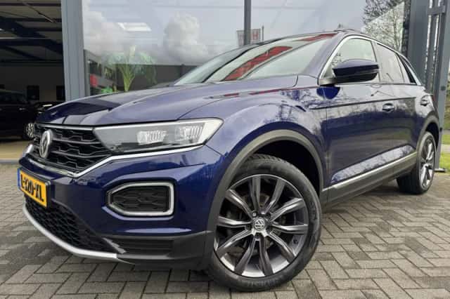 Volkswagen T-Roc (2019) thumbnail 1