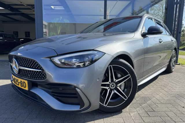 Mercedes-Benz C-Klasse (2023) thumbnail 1