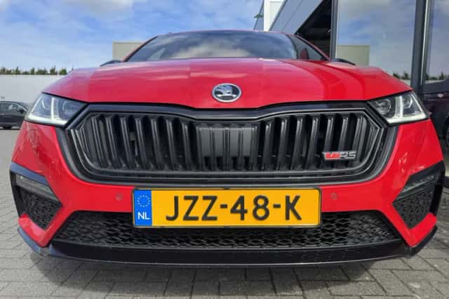 Škoda Octavia (2021) thumbnail 3