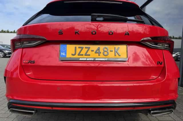 Škoda Octavia (2021) thumbnail 4