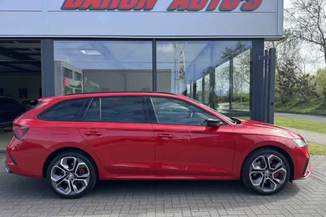 Škoda Octavia (2021) thumbnail 5