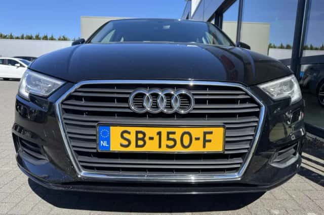 Audi A3 (2018) thumbnail 3