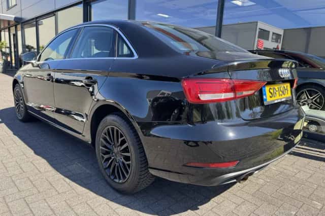 Audi A3 (2018) thumbnail 5