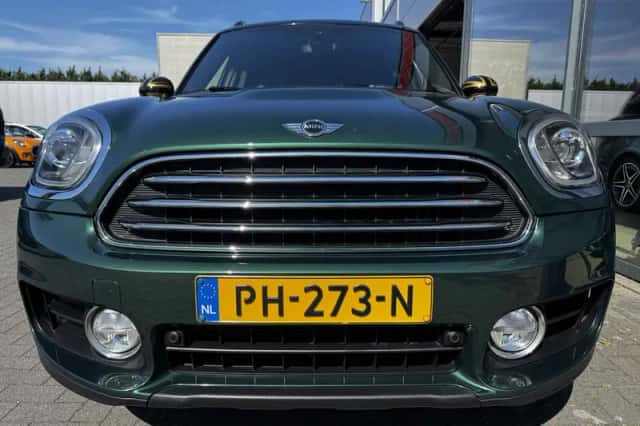MINI Countryman (2017) thumbnail 3