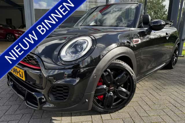 MINI Cooper (2016) thumbnail 1