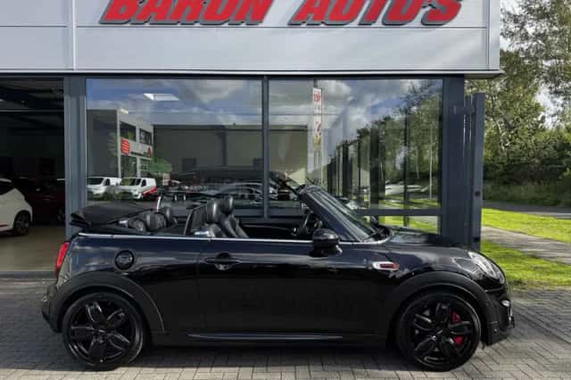 MINI Cooper (2016) thumbnail 6