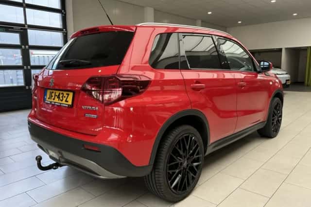 Suzuki Vitara (2021) thumbnail 3
