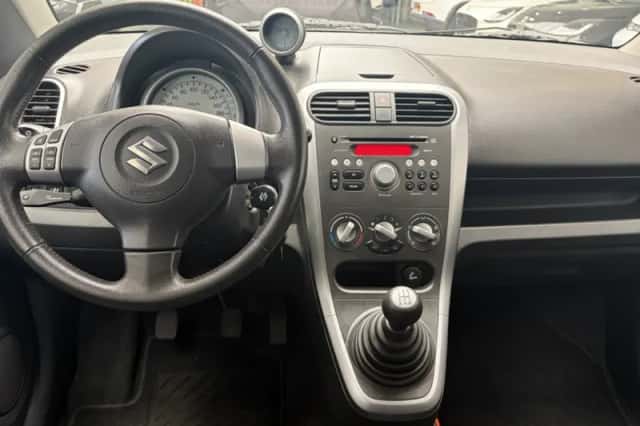 Suzuki SPLASH (2010) thumbnail 3